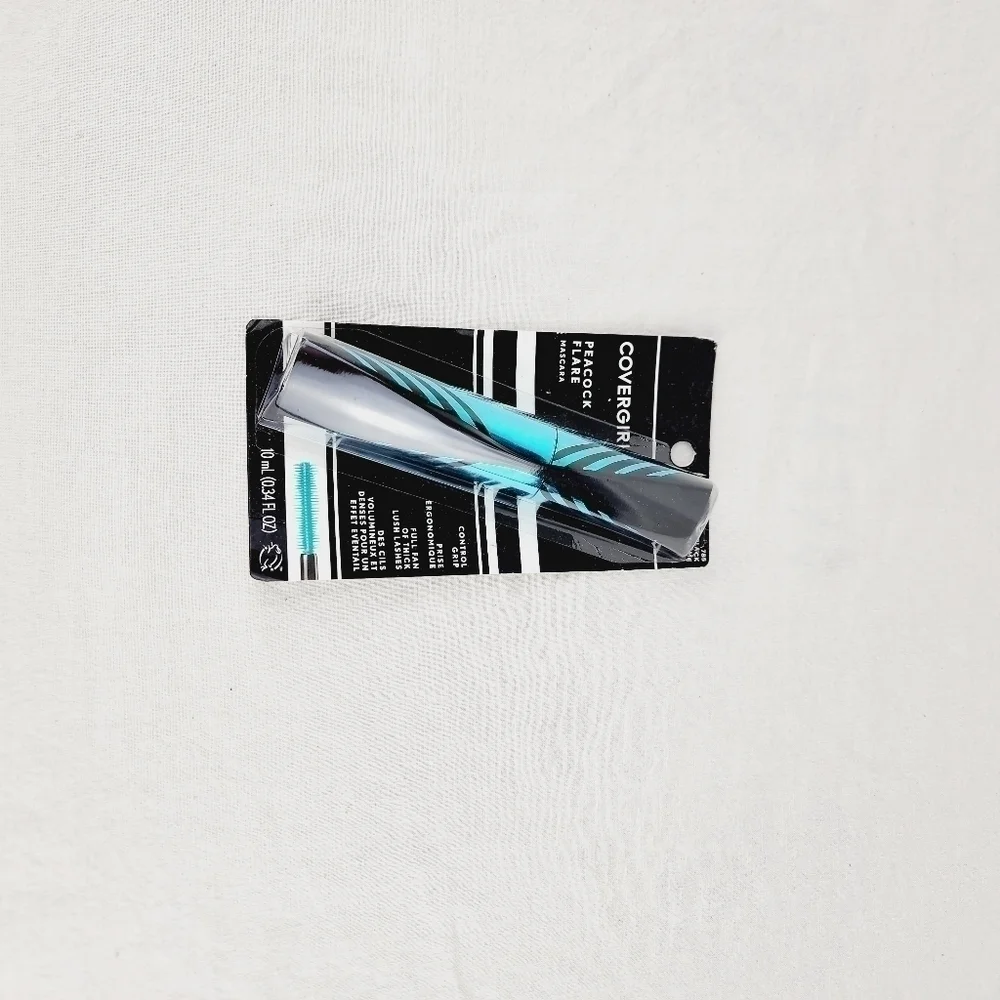 LAST ONE 🔥Covergirl peacock flare control grip mascara